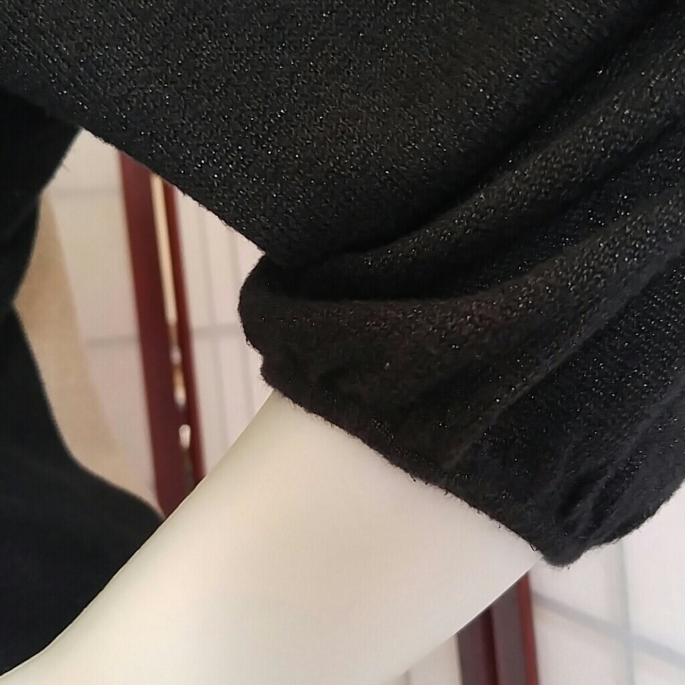 Sweater - Picture 5 of 8